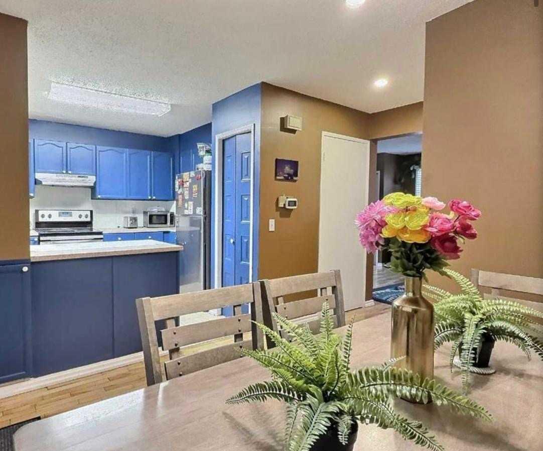 5625 TEMPLEHILL Road NE