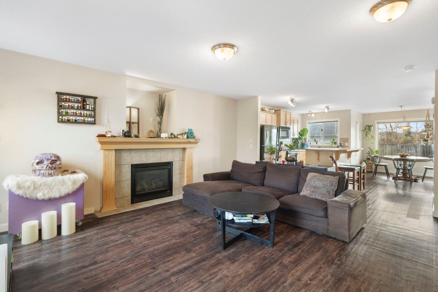 284 Copperfield Heights SE