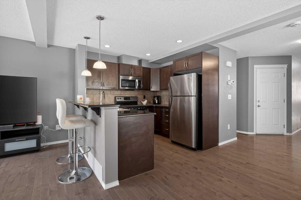 Photo of 51 Country Village Villas NE, Calgary, AB T3K 0L7 (MLS # A2294713)