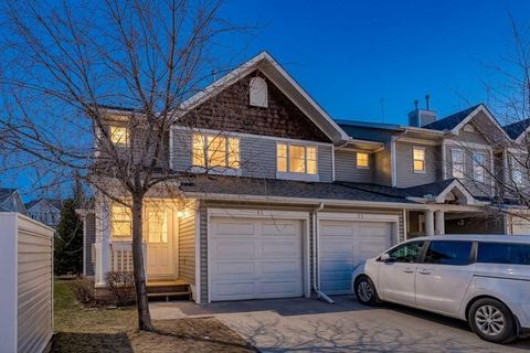 Photo of 51 Country Village Villas NE, Calgary, AB T3K 0L7 (MLS # A2294713)