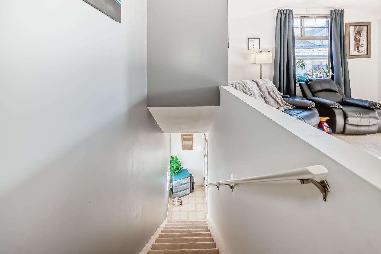 27 Everridge Square SW 205