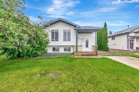 Photo of 6814 39 Street, Lloydminster, AB T9V 2Z3 (MLS # A2324759)
