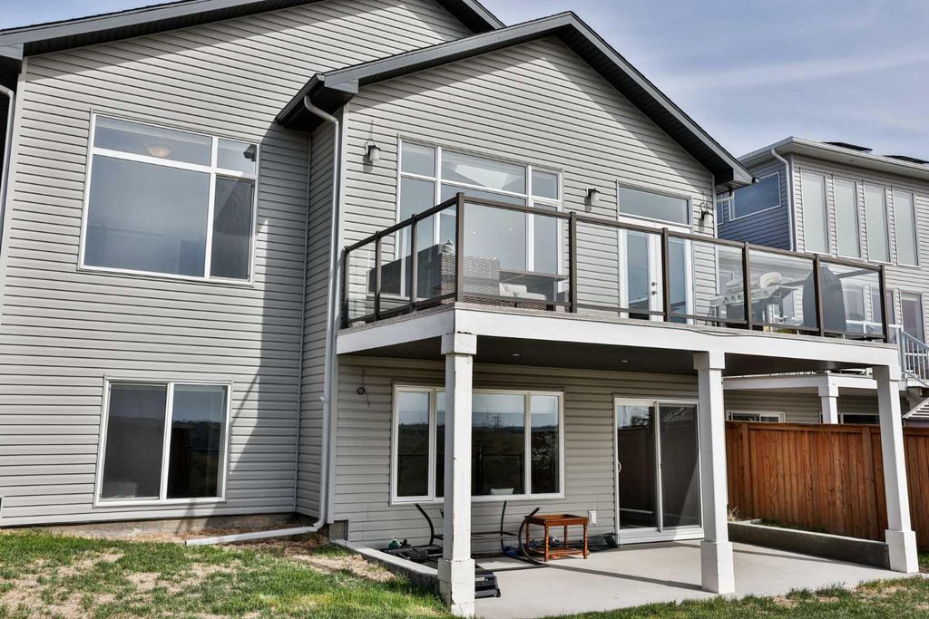 Photo of 914 Maydell Palmer Vista N, Lethbridge, AB T1H 7B7 (MLS # A2310225)