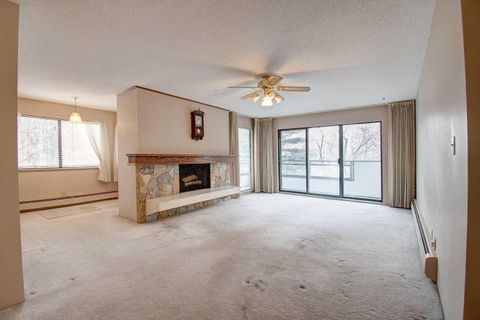 Tiny photo for 3719B 49 Street NW #203, Calgary, AB T3A 2E3 (MLS # A2282504)