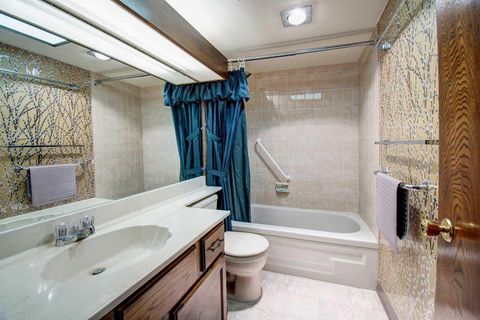 Tiny photo for 3719B 49 Street NW #203, Calgary, AB T3A 2E3 (MLS # A2282504)