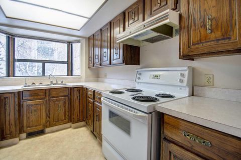 Tiny photo for 3719B 49 Street NW #203, Calgary, AB T3A 2E3 (MLS # A2282504)