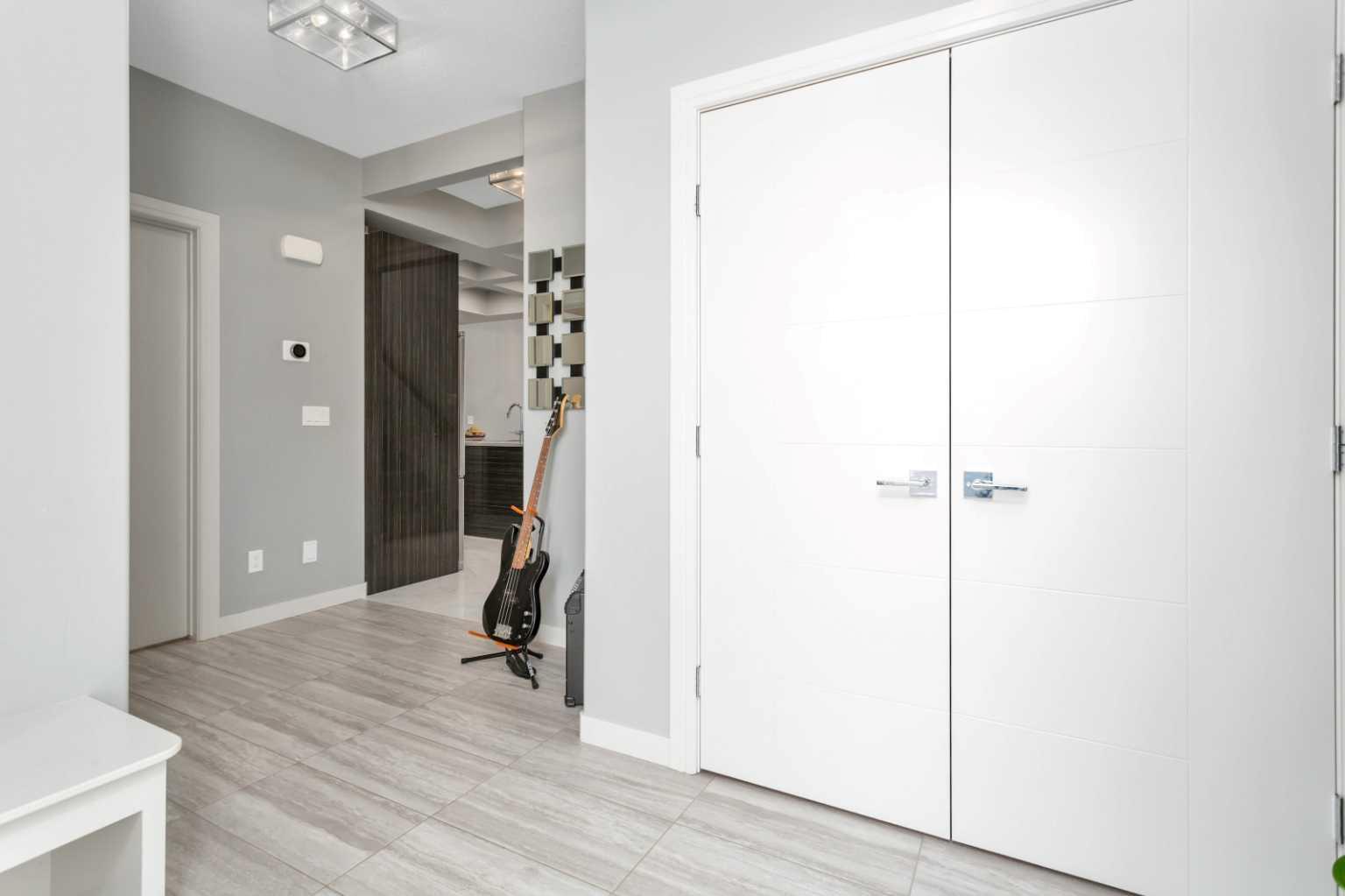 10 Mitchell Crescent