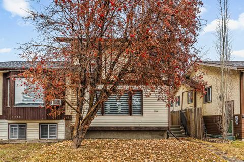4716B 44 Avenue NE Calgary AB T1Y 3P1
