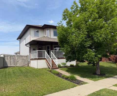 Photo of 158 Pinnacle Drive, Grande Prairie, AB T8W 2Z3 (MLS # A2310960)