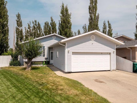 Photo of 204 Mt Rundle Road W, Lethbridge, AB T1K 7E9 (MLS # A2335240)