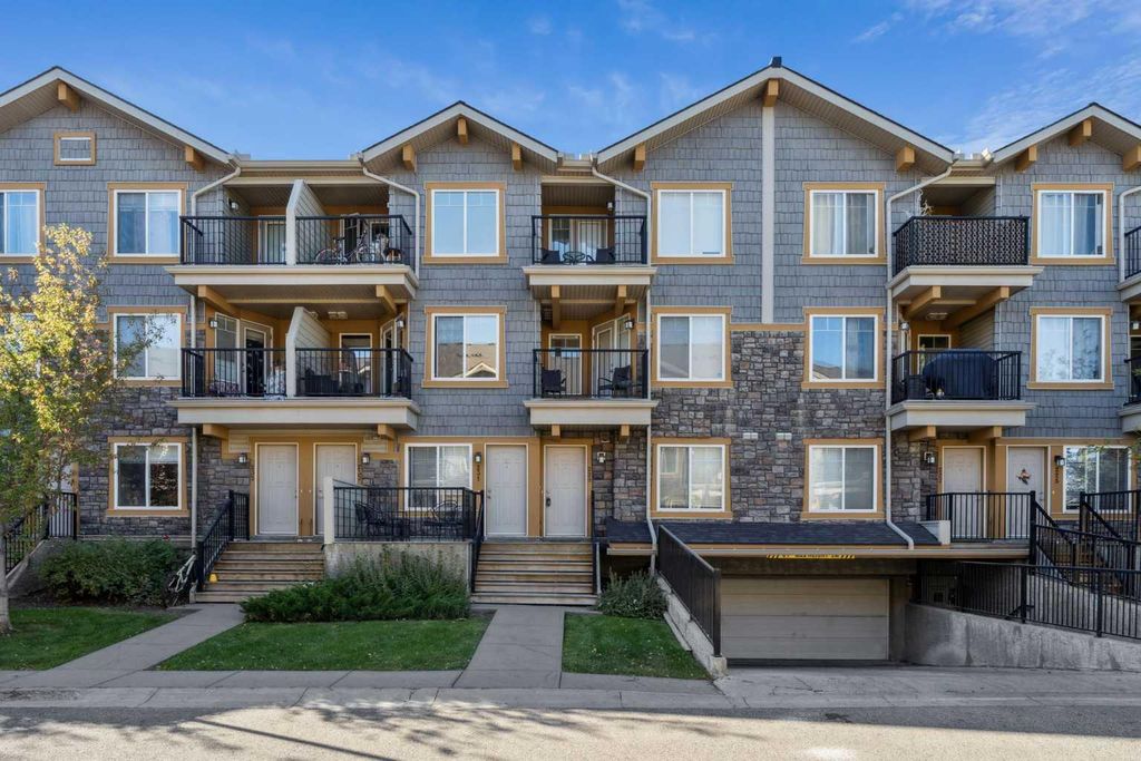 Photo of 229 Mckenzie Towne Lane SE, Calgary, AB T2Z 0C3 (MLS # A2277662)