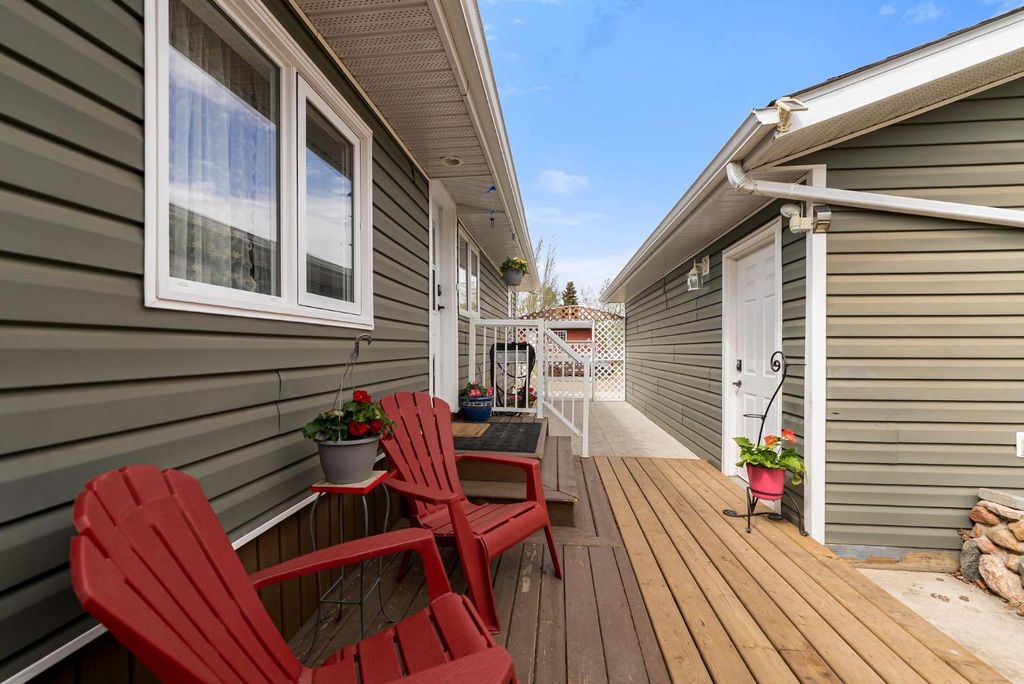 Photo of 4809 55 Avenue, Camrose, AB T4V 4J6 (MLS # A2311933)
