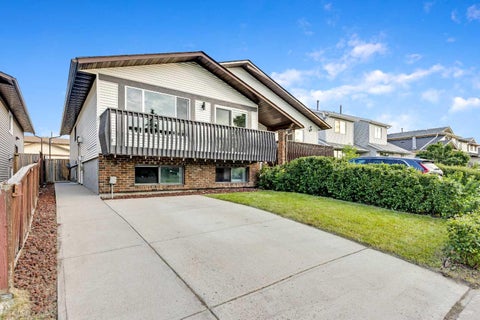 Photo of 5 Templemont Road NE, Calgary, AB T1Y 5A2 (MLS # A2346430)