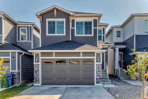 321 Carringvue Place NW Calgary AB T3P 2A5