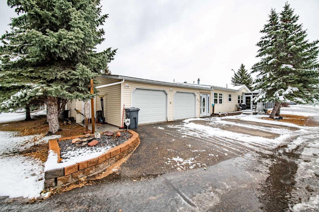 Photo of 37543 England Way #501, Rural Red Deer County, AB T4S 2C3 (MLS # A2354583)