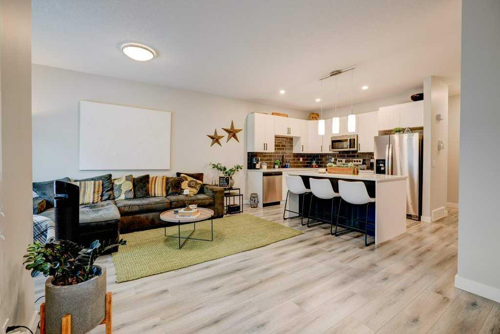 561 Canals Crossing SW