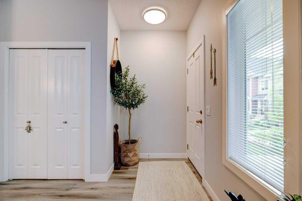 561 Canals Crossing SW