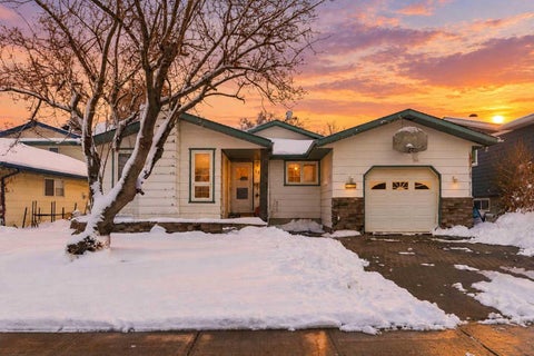 Photo of 186 Clenell Crescent, Fort McMurray, AB T9K 1L2 (MLS # A2354660)