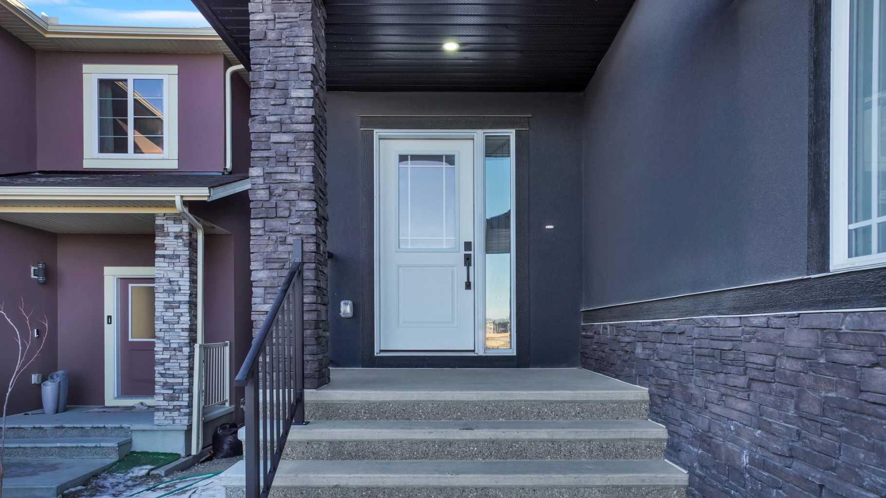 66 Baysprings Gardens SW