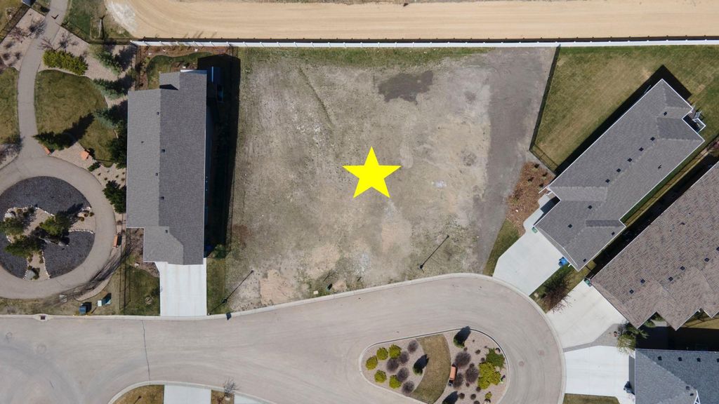 Photo of 10 Tyrrell Place, Red Deer, AB T4P 0T8 (MLS # A2315716)
