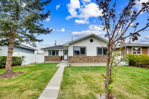 Photo of 6116 Buckthorn Road NW, Calgary, AB T2K 2Z1 (MLS # A2262388) Photo of 6116 Buckthorn Road NW, Calgary, AB T2K 2Z1 (MLS # A2262388)