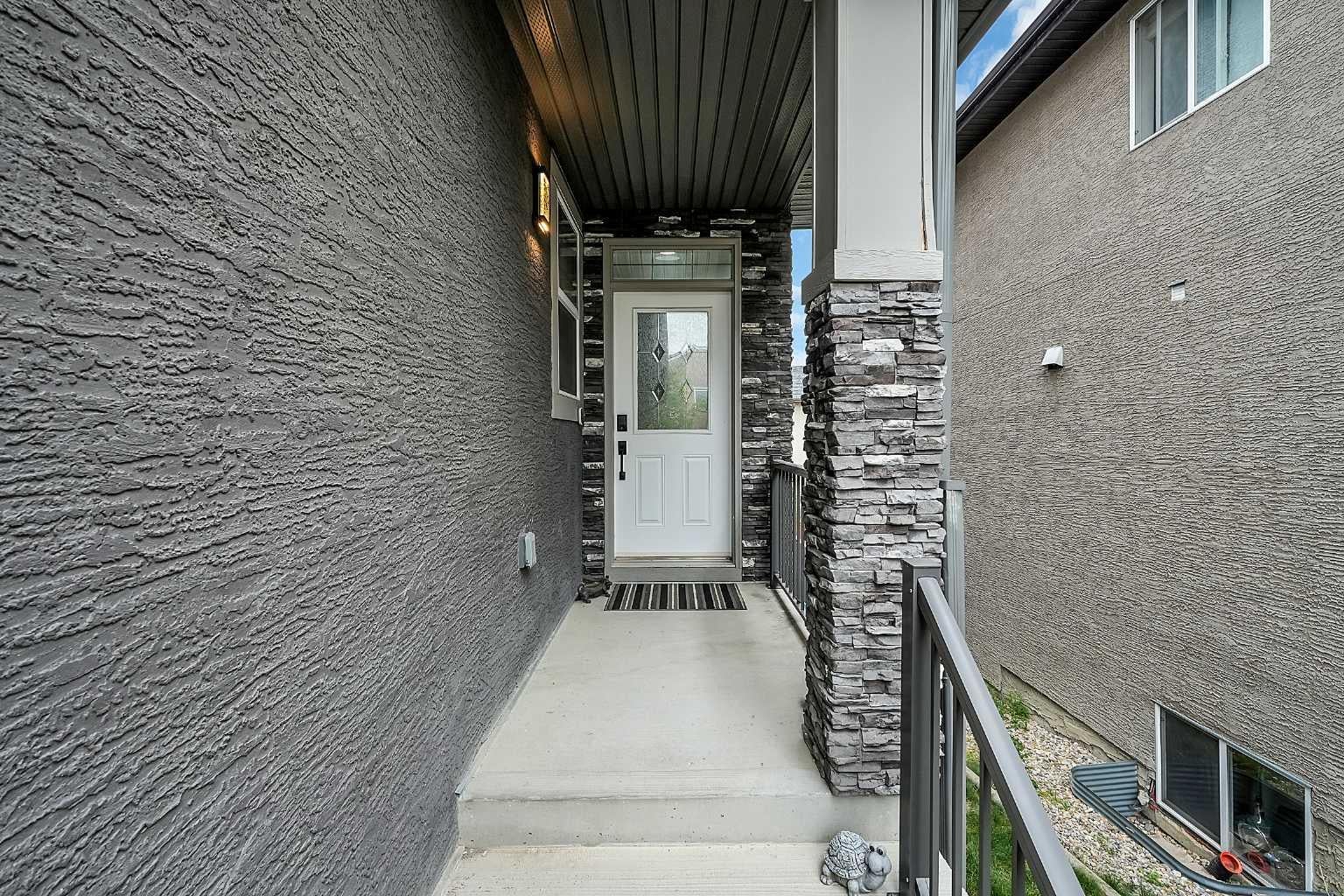 6 Aspen Stone Mews SW