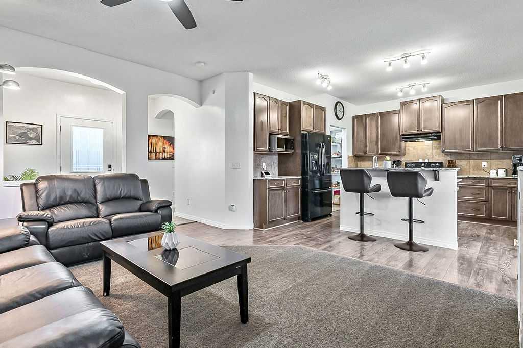 111 Drake Landing Loop