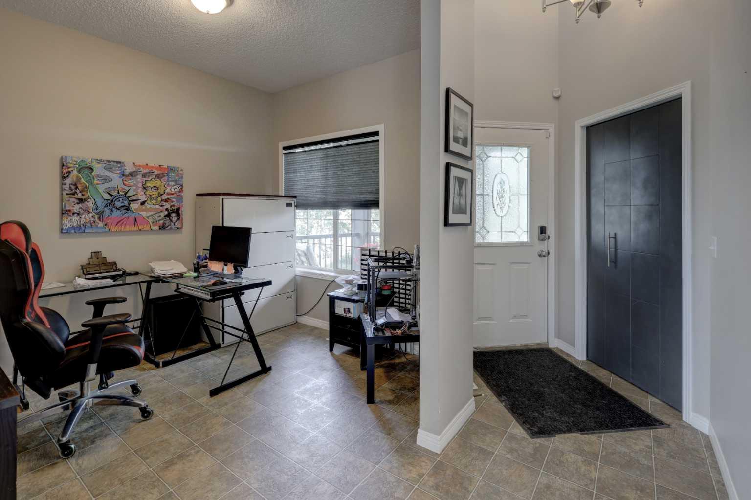 148 Stonegate Crescent NW