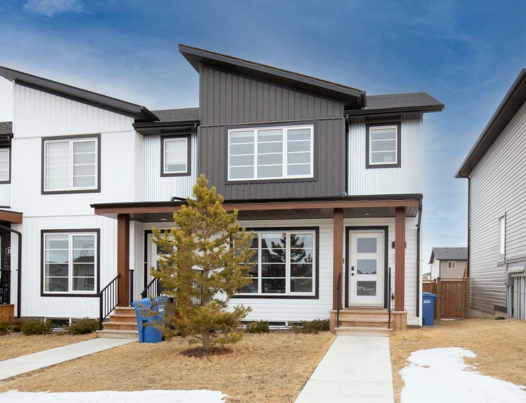Photo of 178 Ava Crescent, Blackfalds, AB T4M 0M8 (MLS # A2290730)