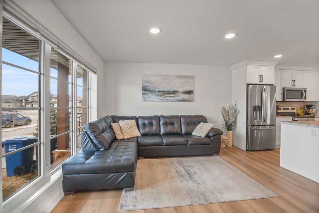 Photo of 178 Ava Crescent, Blackfalds, AB T4M 0M8 (MLS # A2290730)