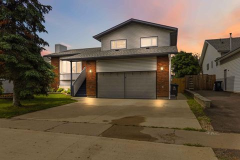 Photo of 213 Bacon Place, Fort McMurray, AB T9K 1Z8 (MLS # A2326810)