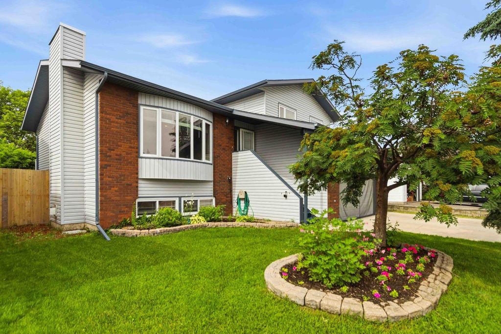 Photo of 213 Bacon Place, Fort McMurray, AB T9K 1Z8 (MLS # A2326810)