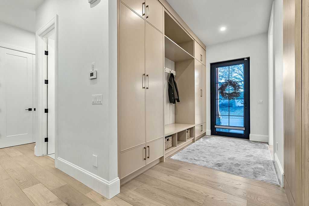 56 Lissington Drive SW