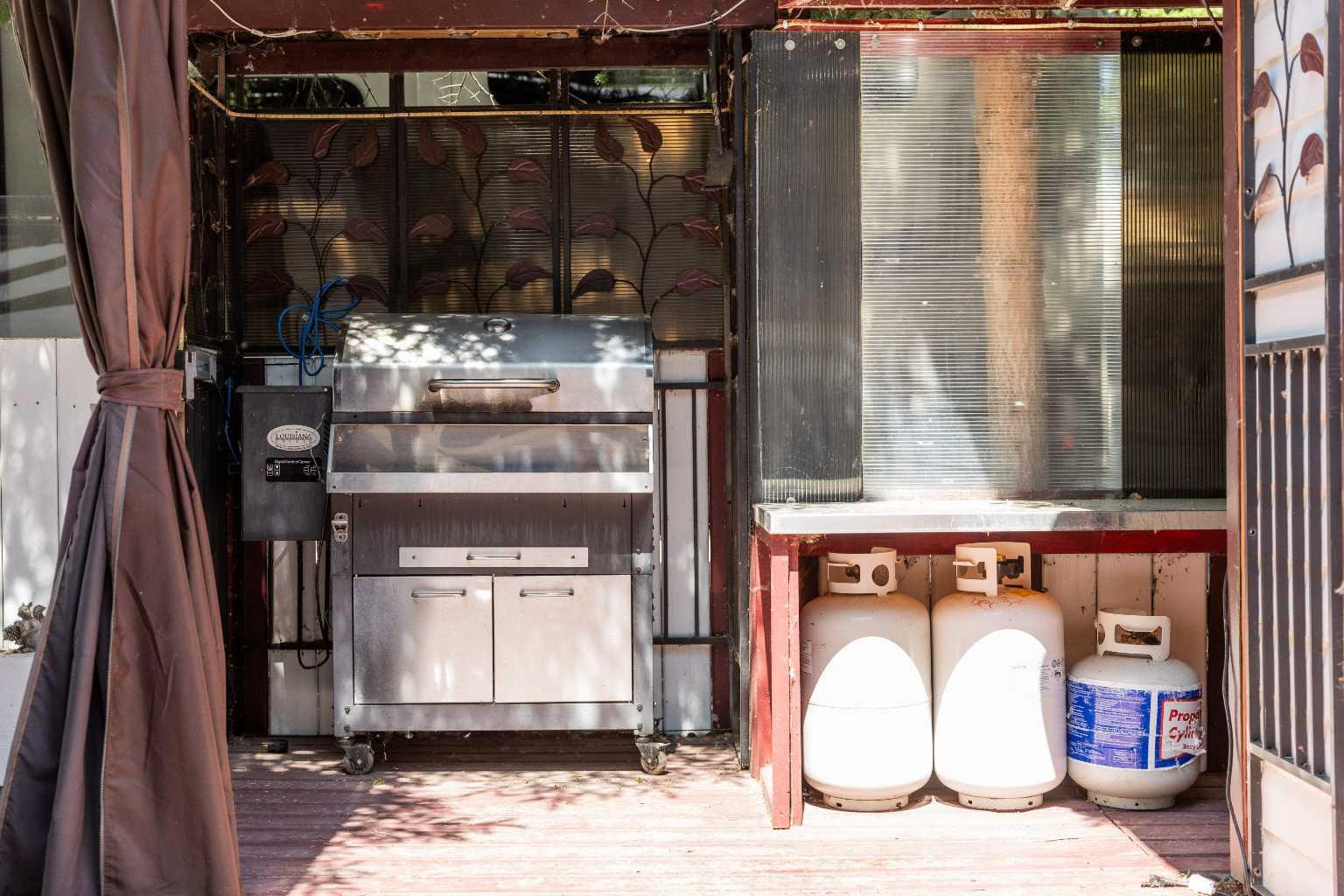 12044 Township Road 422 3