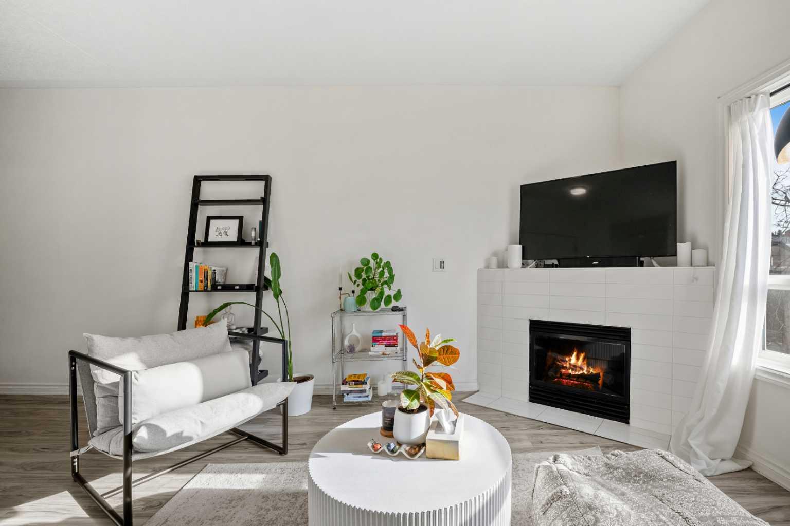 1514 11 Street SW 2106