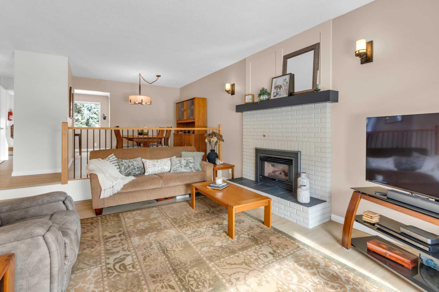 4640 Rundlehill Road NE