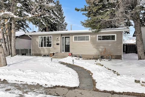 Photo of 4115 Bowlen Street NW, Calgary, AB T2L 1P8 (MLS # A2299313)