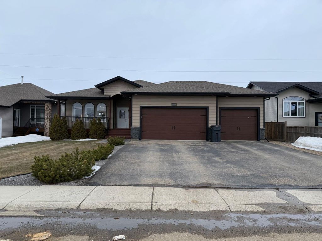 Photo of 5004 55 Avenus, Blackfoot, AB T0B 0L0 (MLS # A2299868)