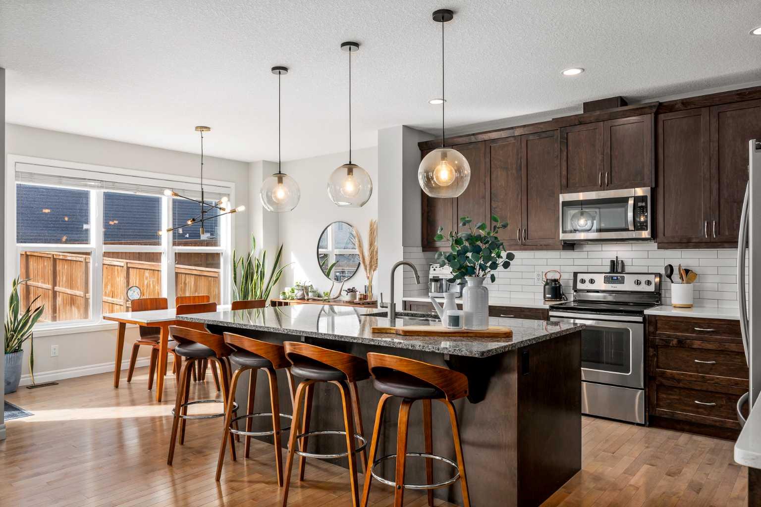 192 Nolanhurst Heights NW