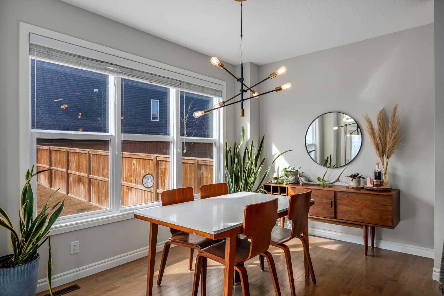 192 Nolanhurst Heights NW