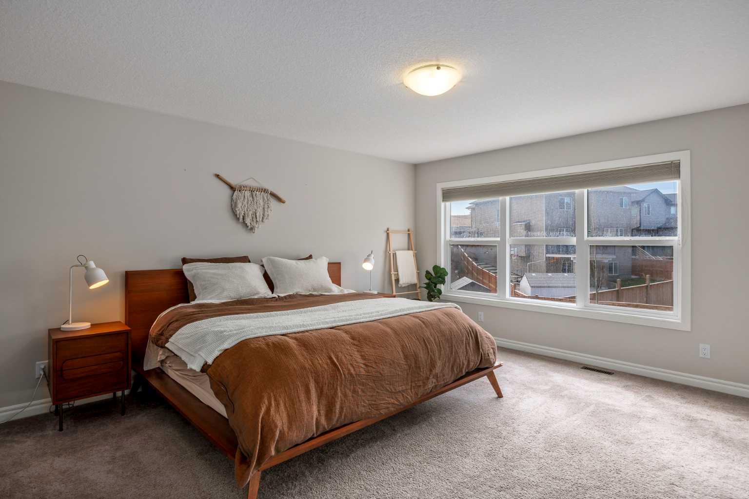 192 Nolanhurst Heights NW