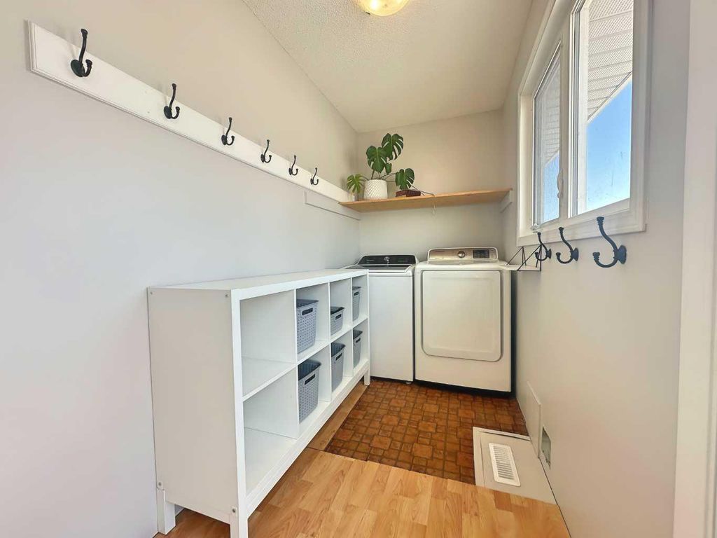 Photo of 53069 TWP RD 455, Rural Wainwright No. 61, M.D. of, AB T9W 1W1 (MLS # A2287986)