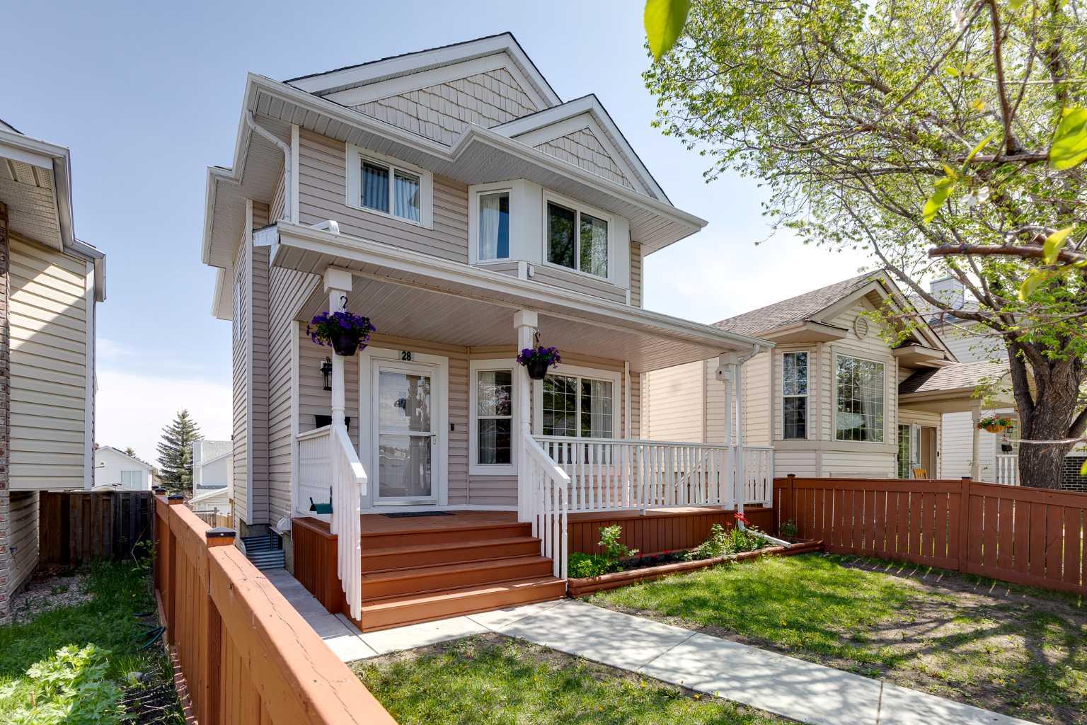 28 Hidden Point NW