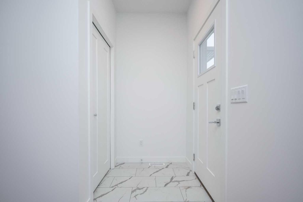 Photo of 1020 West Lakeview Drive, Chestermere, AB T1X 2T3 (MLS # A2286457)