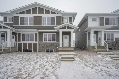Photo of 1020 West Lakeview Drive, Chestermere, AB T1X 2T3 (MLS # A2286457)