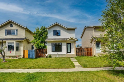 Photo of 6471 54 Street NE, Calgary, AB T3J 1Z4 (MLS # A2315165)