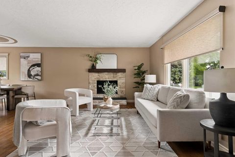 Photo of 220 41 Avenue NW, Calgary, AB T2K 0G8 (MLS # A2322333)