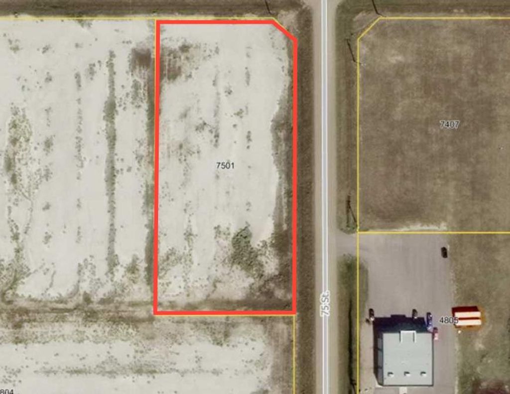 Photo of 7501 50 Avenue, Stettler, AB T4K 0B3 (MLS # A2292074)