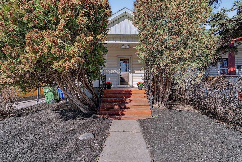 Photo of 1815 4 Street NW, Calgary, AB T2M 2Z3 (MLS # A2307233)
