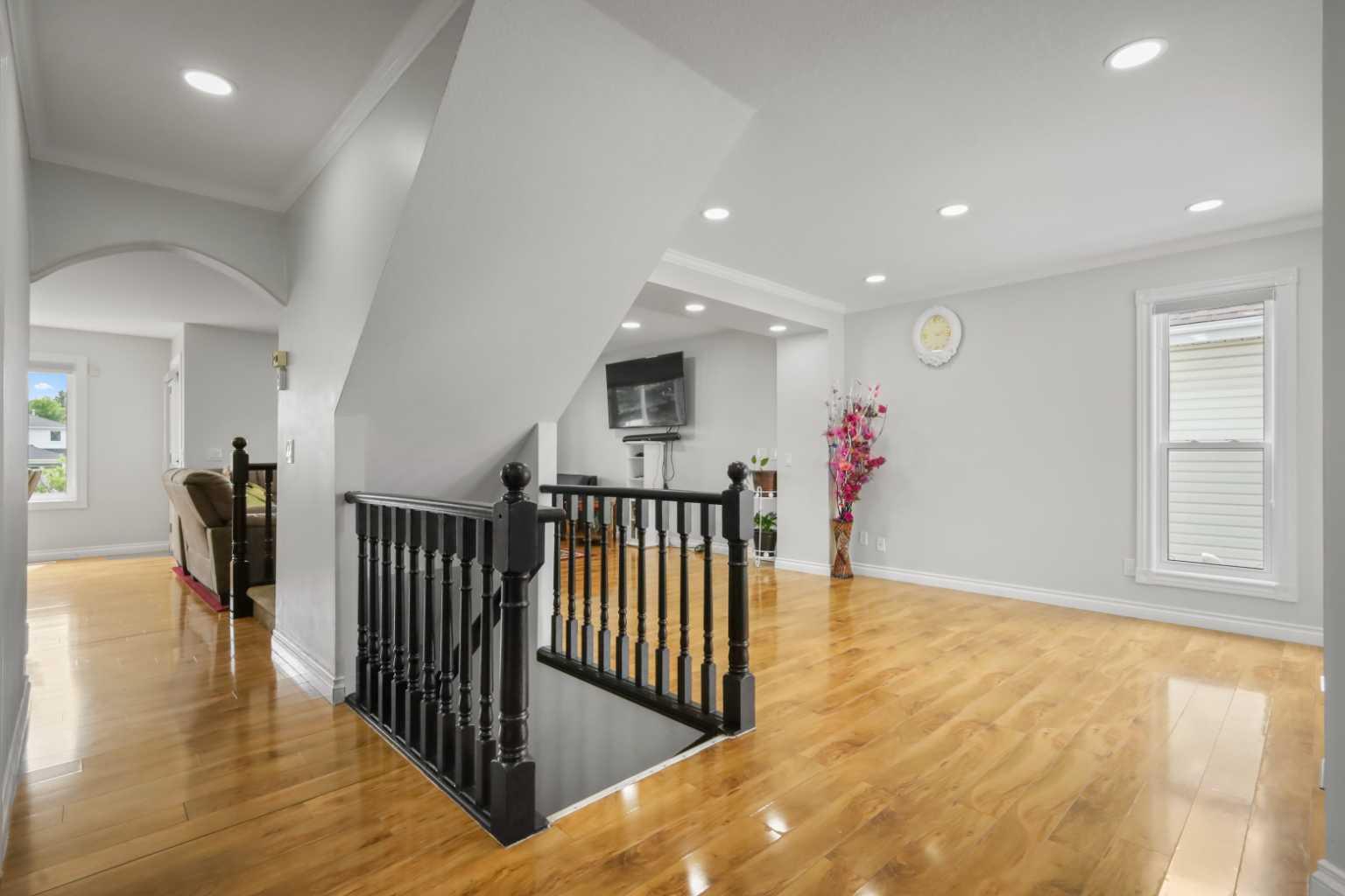 140 Coventry Green NE